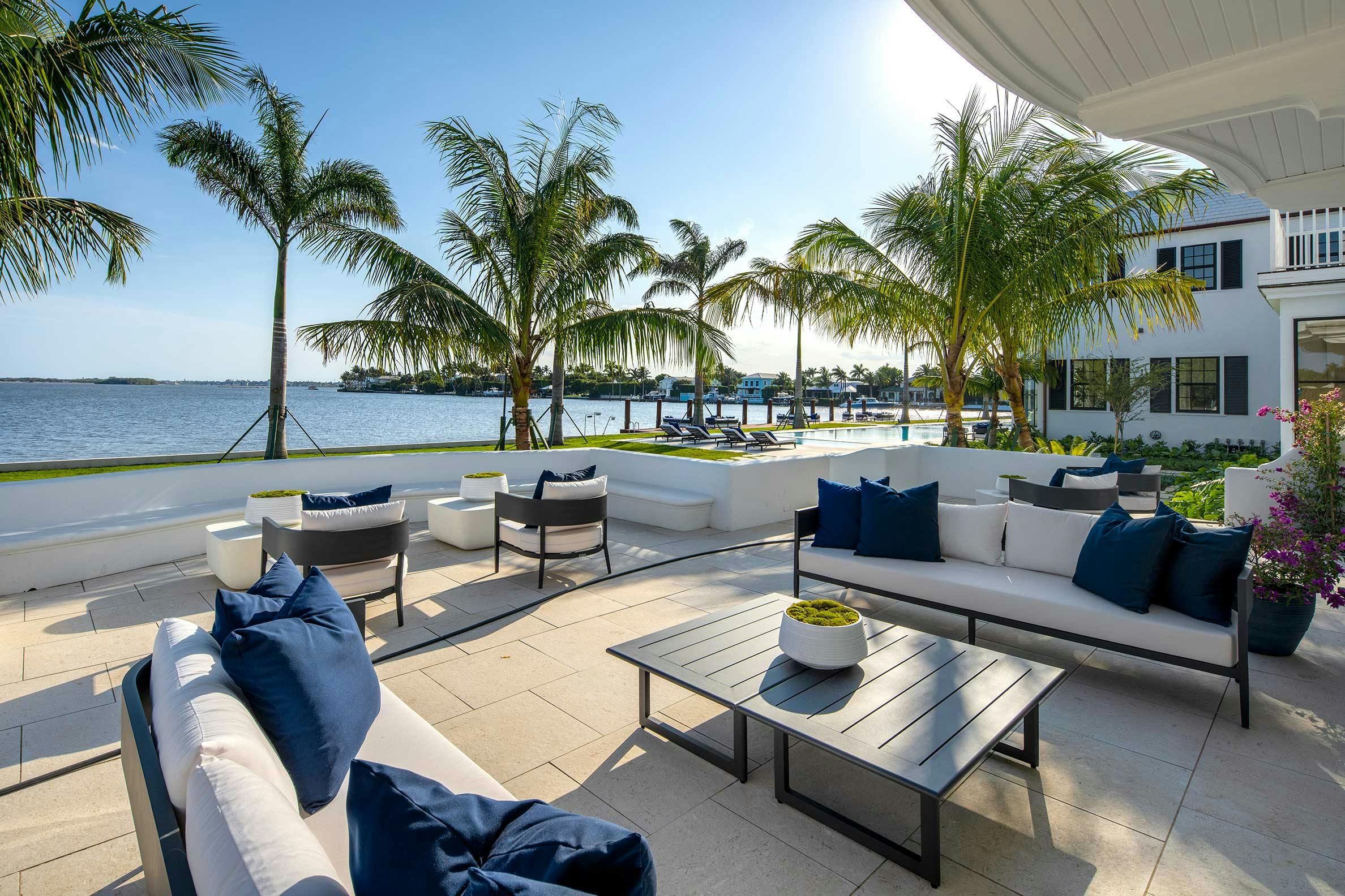 Meridith-Baer-Home-Home-Staging-Florida-Tarpon-Isle-Estates-Transitional-Cabana